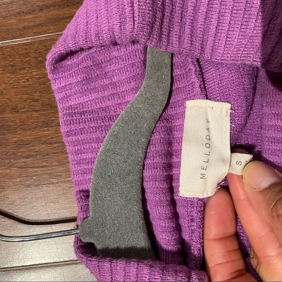 Funnel Neck Ribbed Knit Sweater - Picture 7 of 12